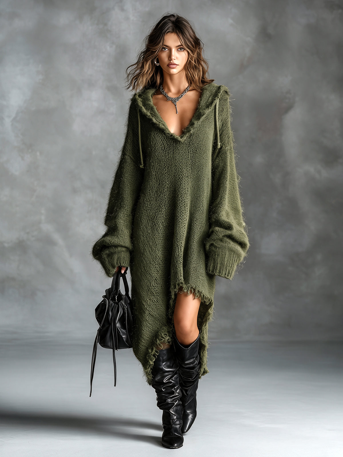 Colombe | Robe Midi en Maille Duveteuse à Capuche