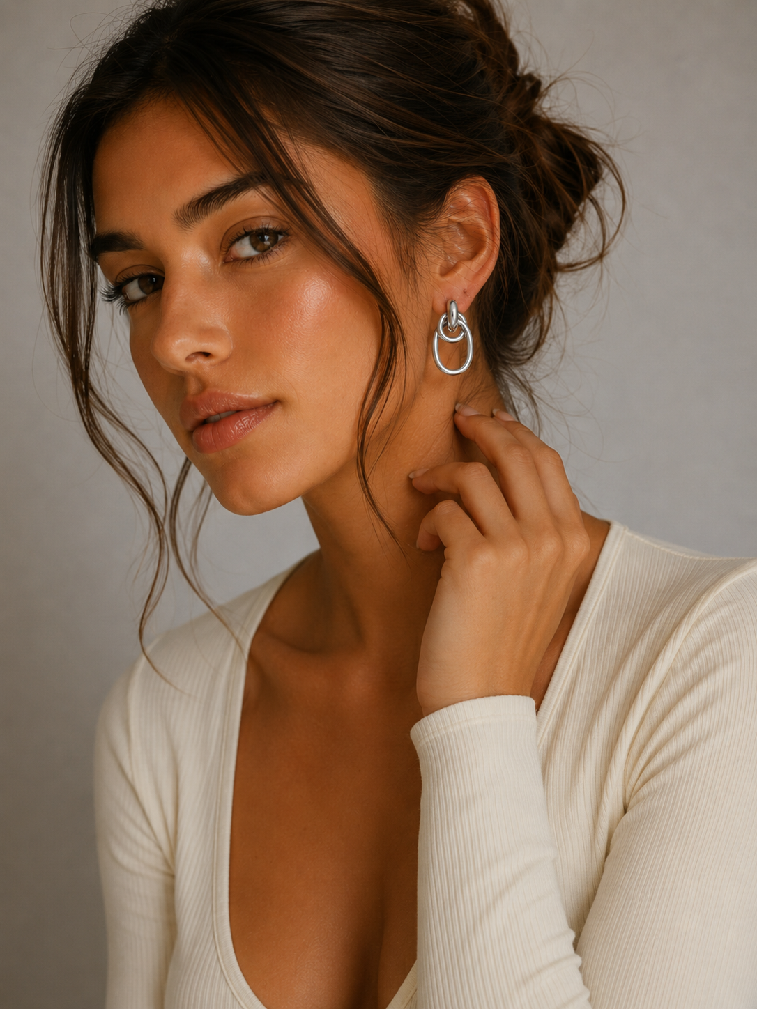 MAISON – BOUCLES D’OREILLES À ANNEAUX ENTRELACÉS