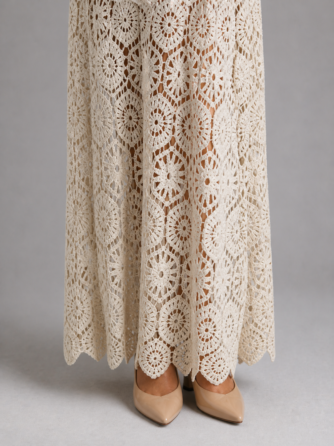 ALMA – ROBE LONGUE EN DENTELLE AJOURÉE