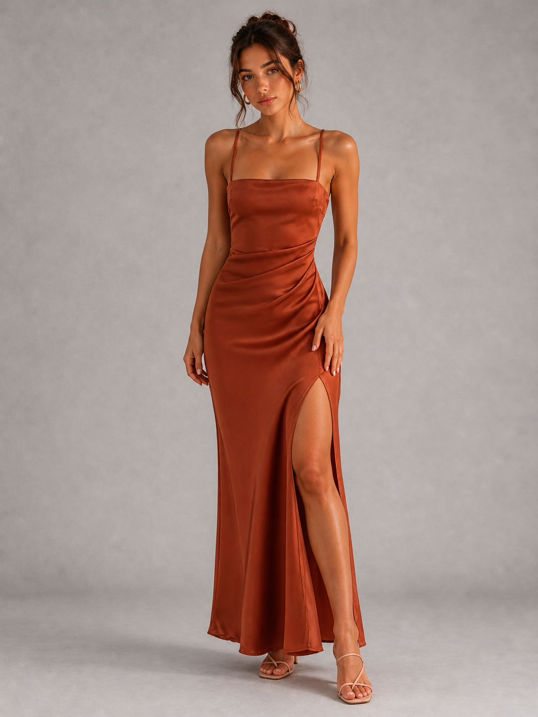 ALYA – ROBE MAXI SATINÉE CUIVRE