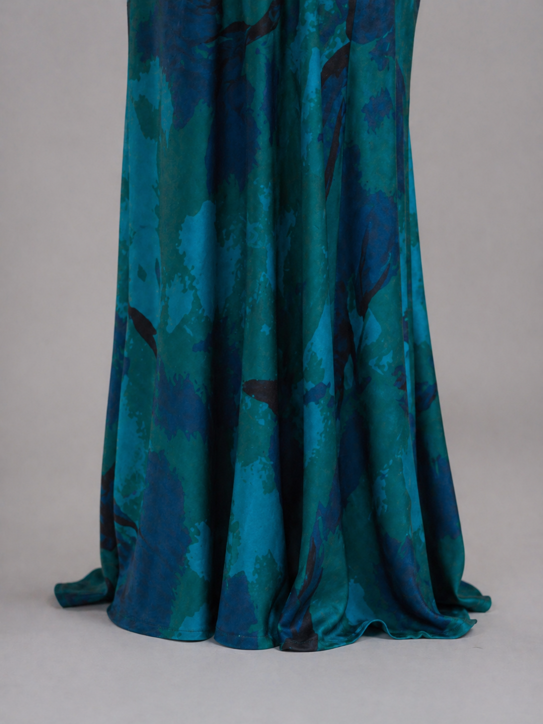CLAIRE – ROBE LONGUE SCULPTANTE IMPRIMÉE