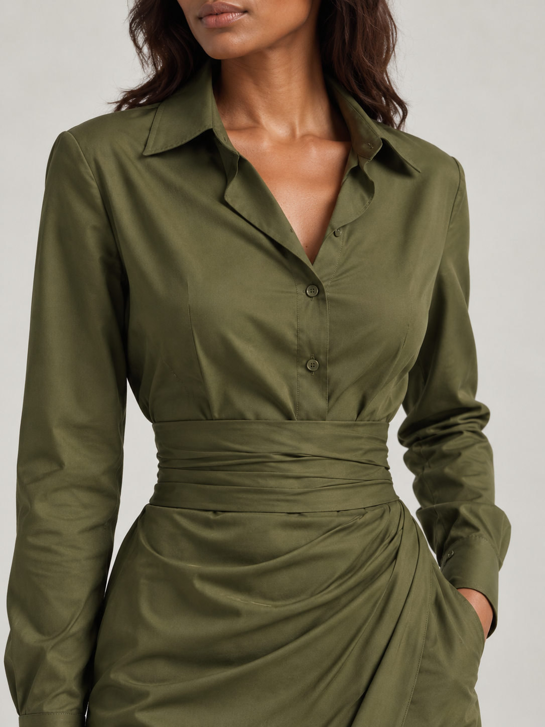 Robe portefeuille satinée avec ceinture – Vert élégant