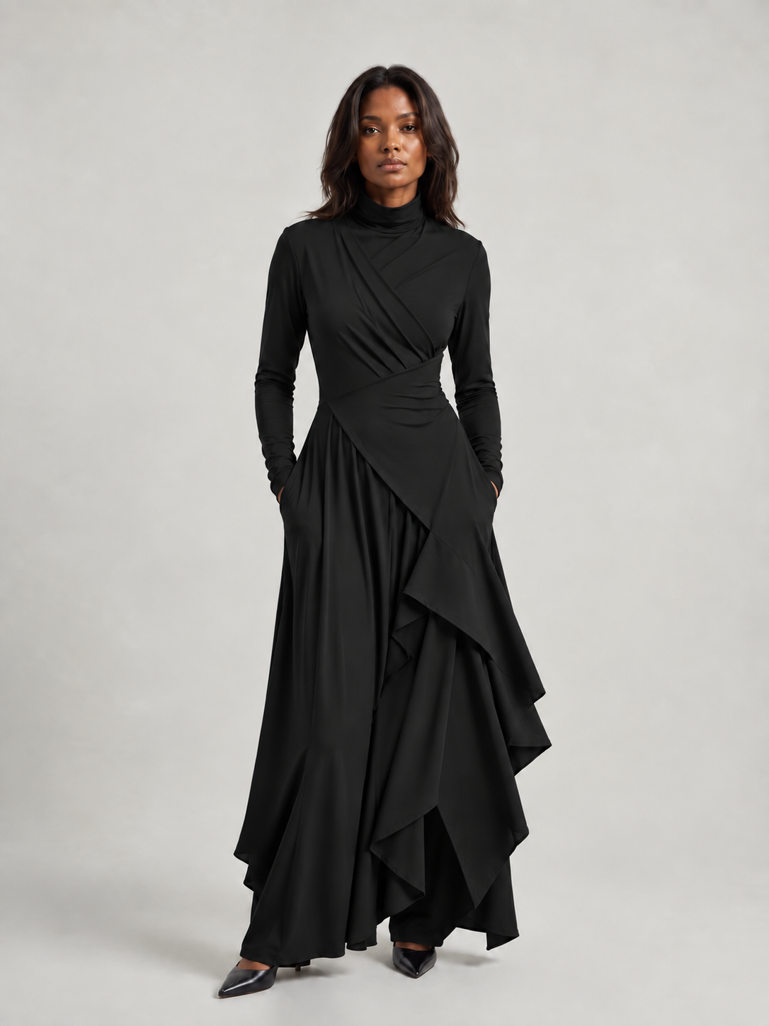 Robe longue asymétrique à col montant