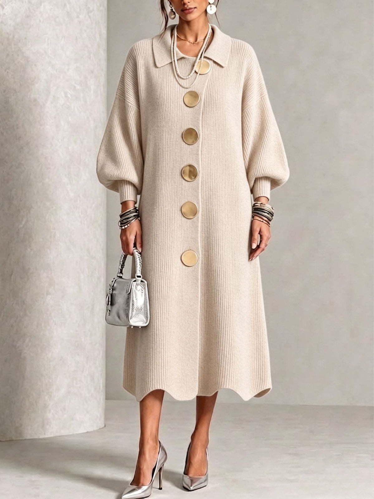 Camille™ | Robe longue élégante à boutons dorés