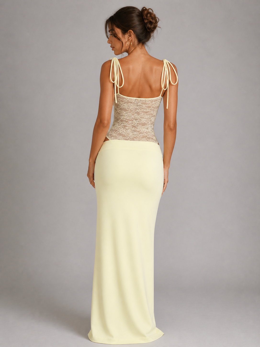 CAMILLE – ROBE LONGUE EN DENTELLE À BRETELLES