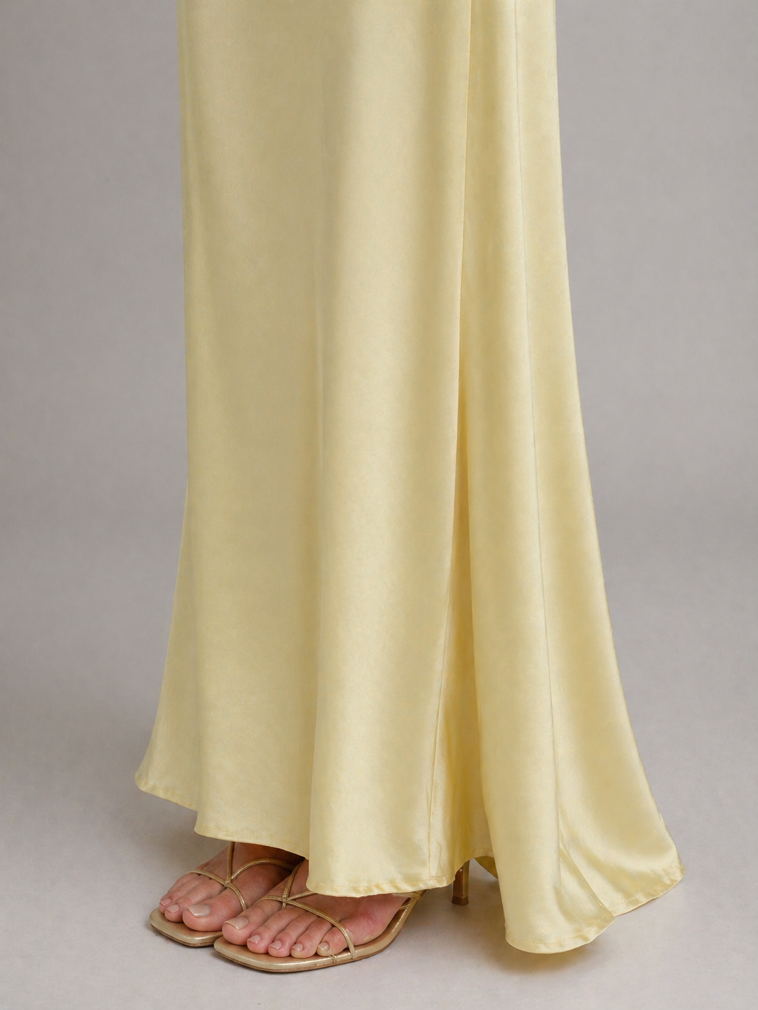 SORELLA – ROBE LONGUE SÉDUISANTE AVEC DENTELLE ET FINES BRETELLES