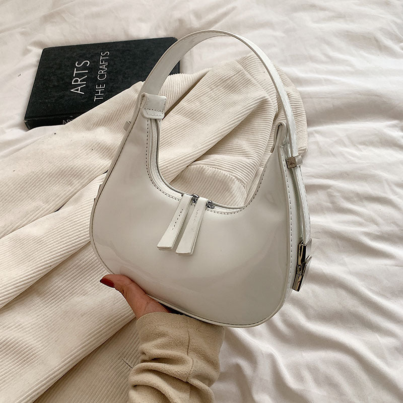 AURE – SAC ÉPAULE VERNI ROUGE ÉLÉGANT