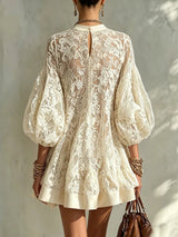 Rosalie™ | Robe courte oversize en dentelle