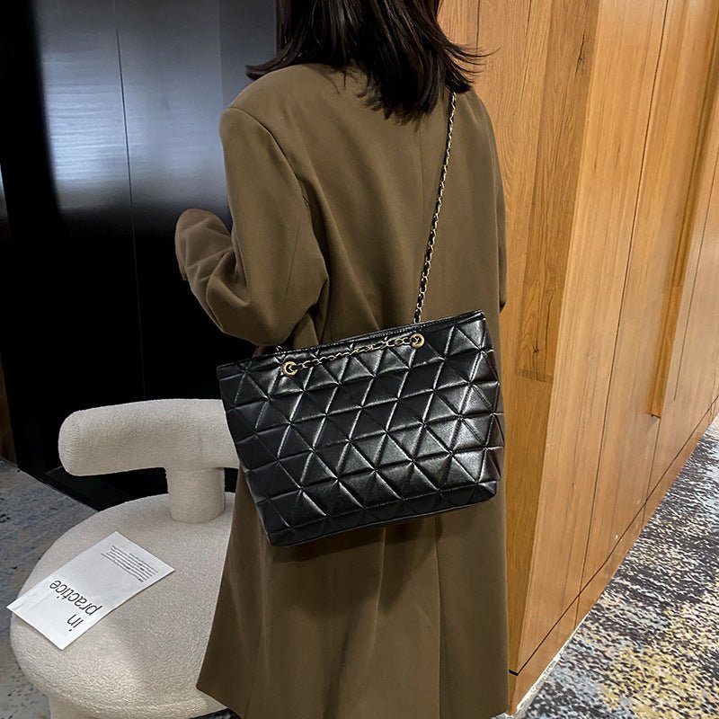 SIENNA – SAC CABAS MATELASSÉ À CHAÎNE ÉLÉGANTE