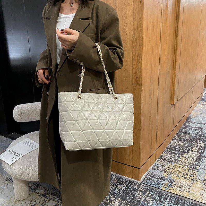 SIENNA – SAC CABAS MATELASSÉ À CHAÎNE ÉLÉGANTE