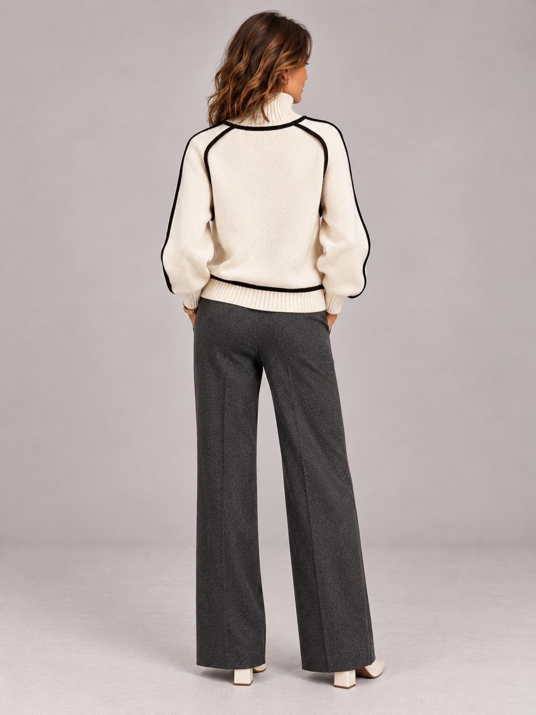 Élise – Pull col roulé élégant à détails contrastés