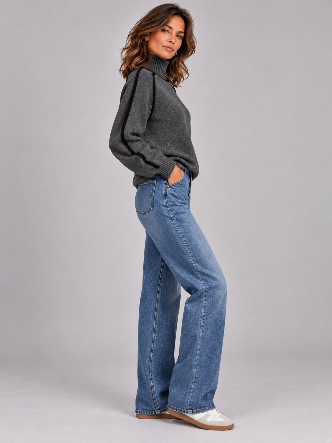 Élise – Pull col roulé élégant à détails contrastés