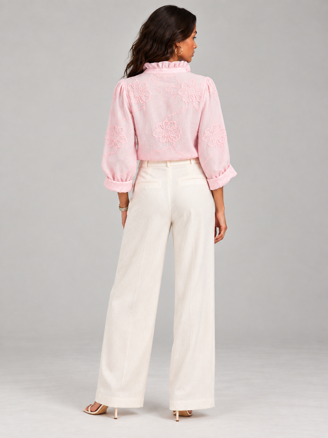 Camille™ | Chemisier élégant à broderies florales