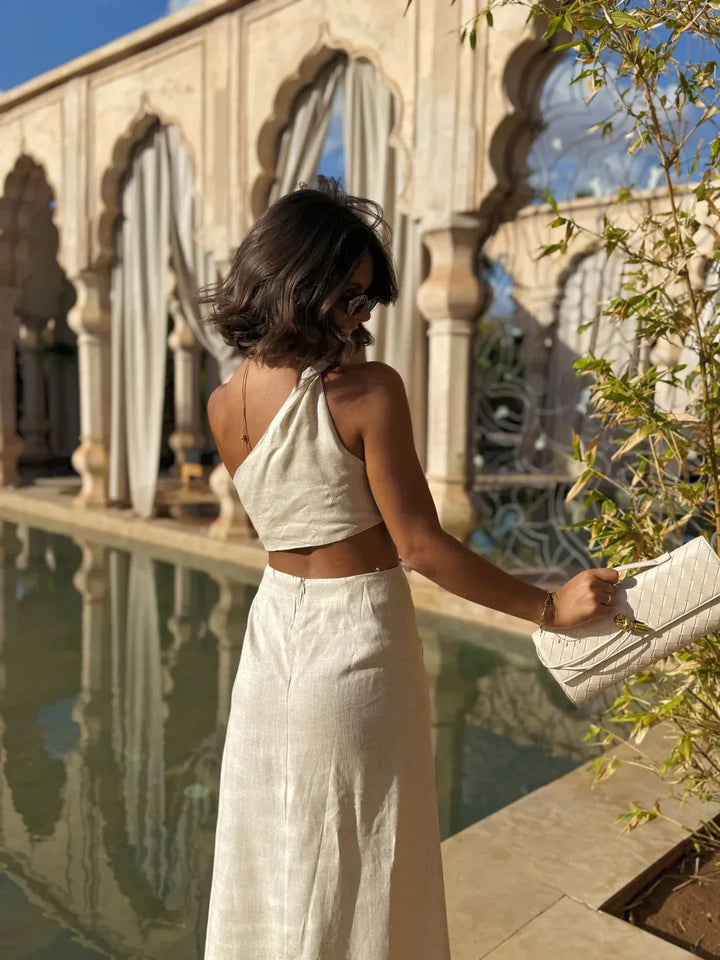 Naïa™ | Robe longue asymétrique avec détail cut-out
