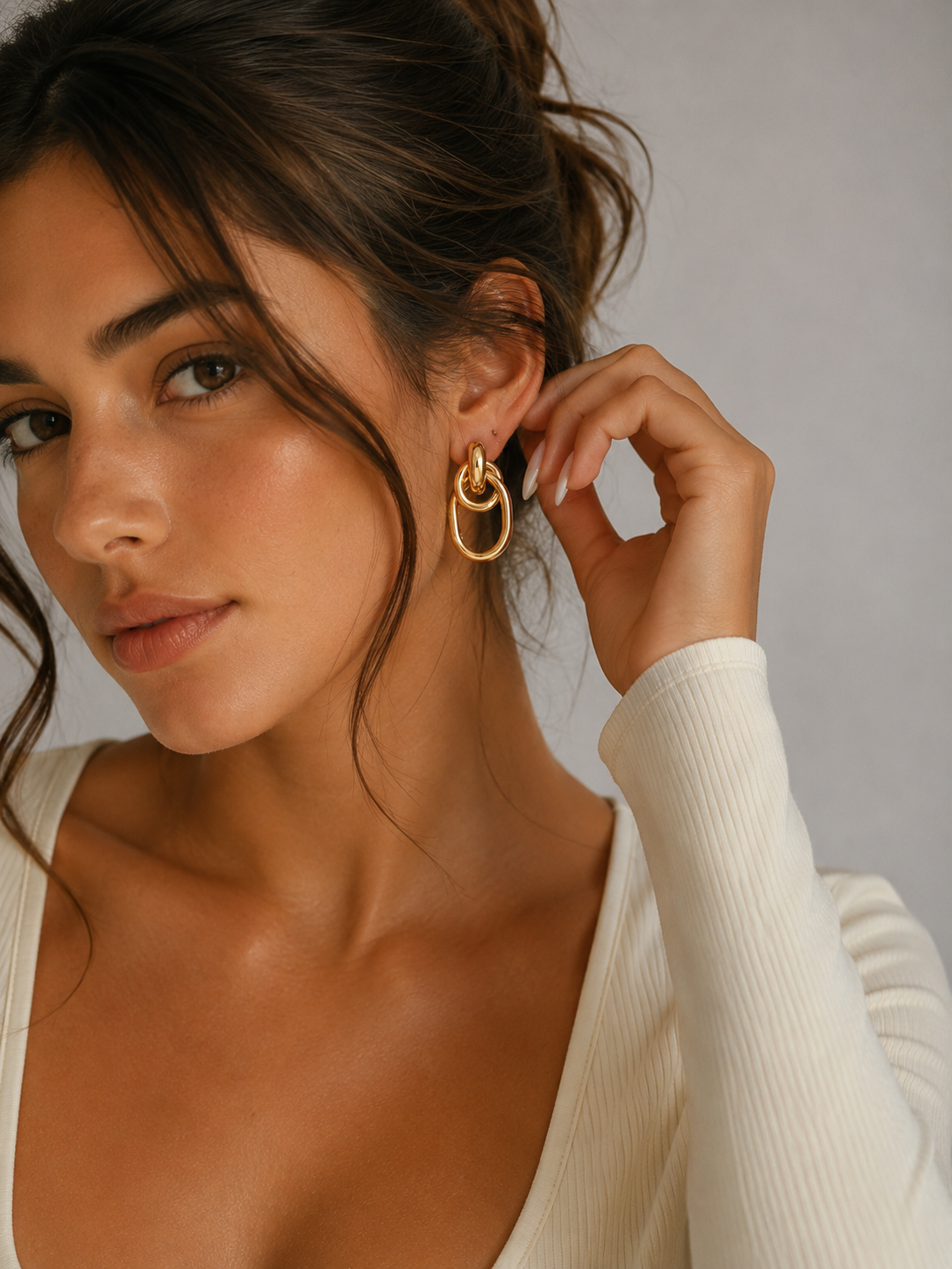 MAISON – BOUCLES D’OREILLES À ANNEAUX ENTRELACÉS