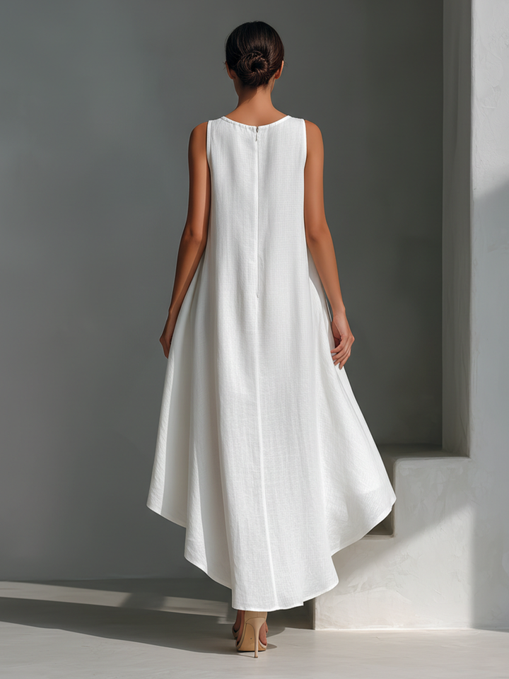 Alina | Robe asymétrique fluide en tissu léger au style minimaliste chic