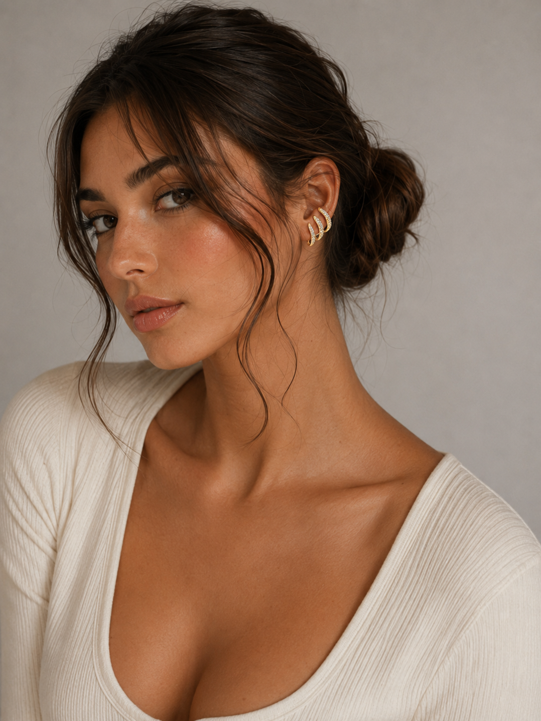 AURÉLIE – BOUCLES D’OREILLES ARC À ZIRCONS