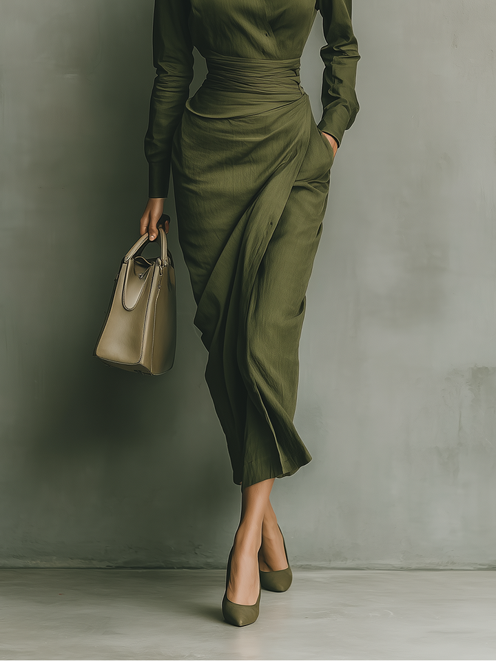 Robe portefeuille satinée avec ceinture – Vert élégant