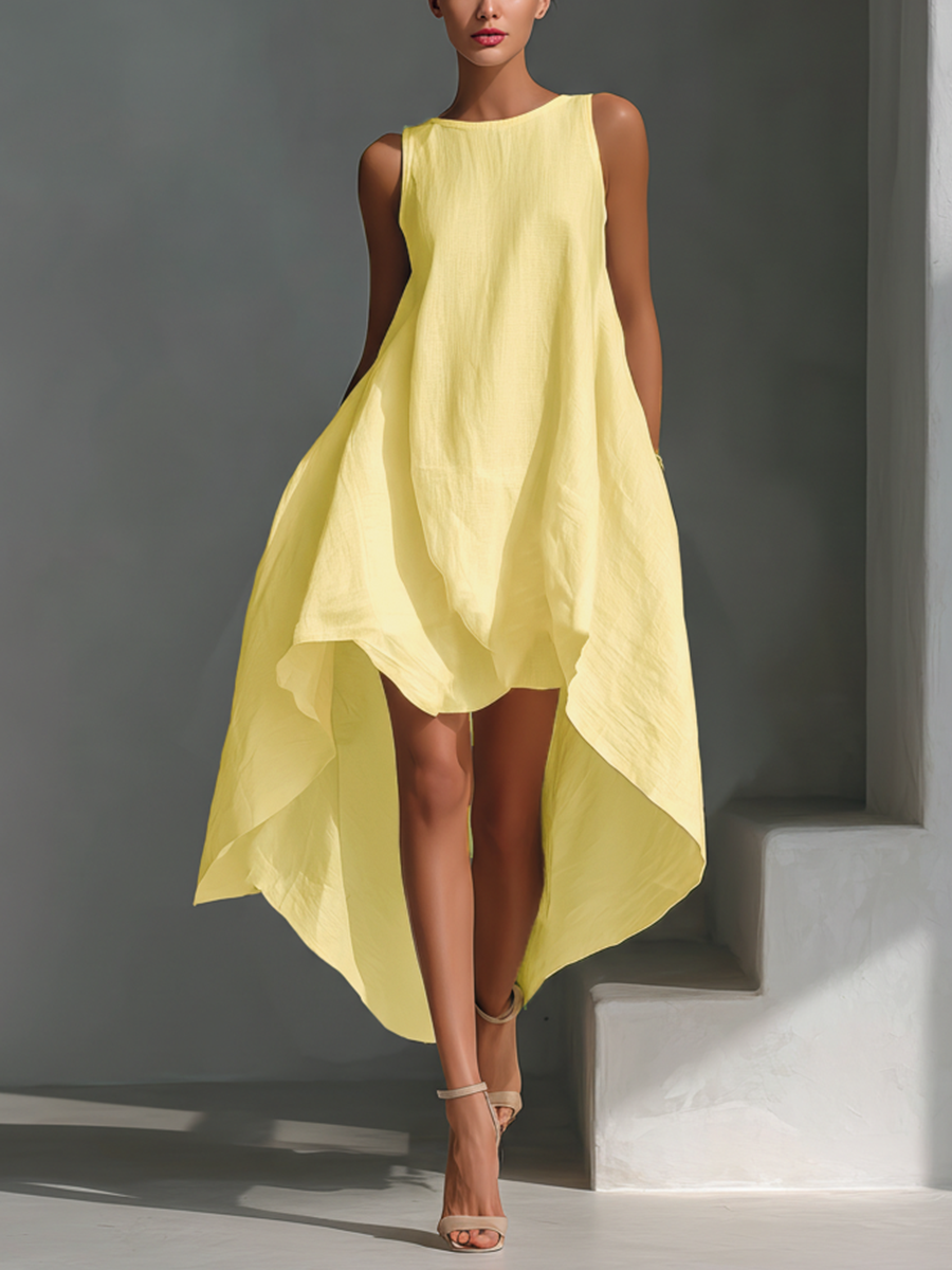 Alina | Robe asymétrique fluide en tissu léger au style minimaliste chic