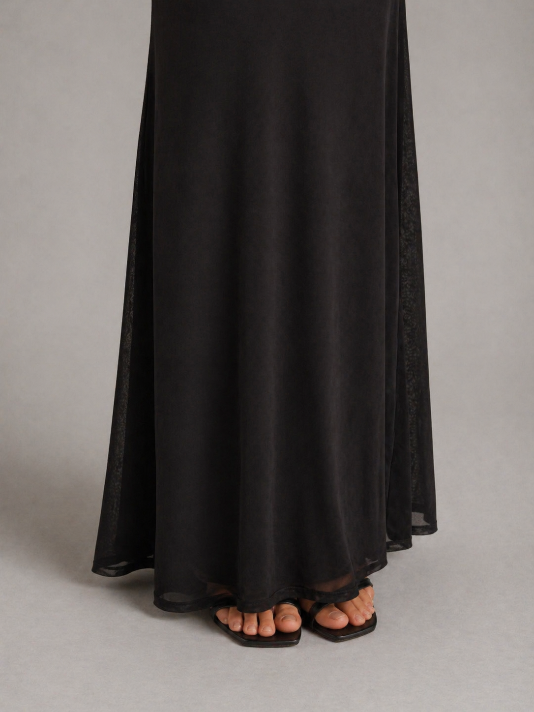 MÉLINA – ROBE LONGUE EN TULLE À ÉPAULES DÉNUDÉES