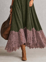 Camille robe longue effet daim verte – détail ourlet en dentelle