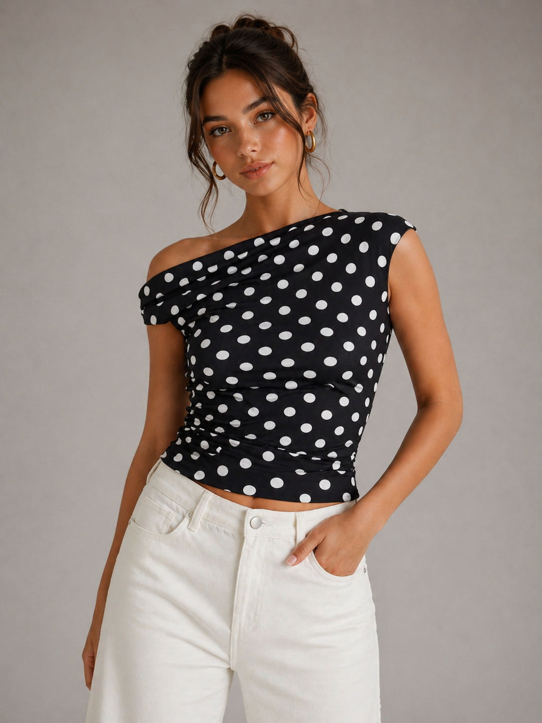 POLKA – TOP ASYMÉTRIQUE À POIS