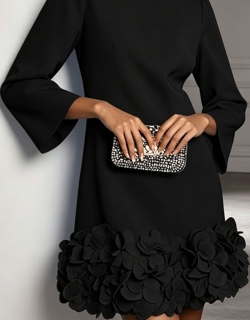 Margot™ | Robe courte élégante à fleurs en relief