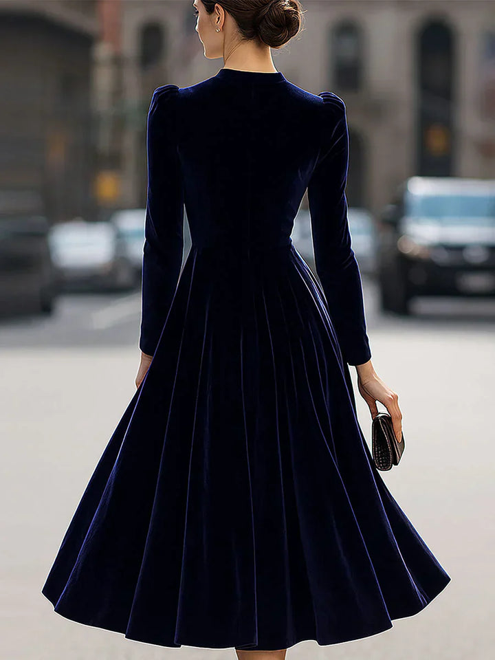 Aurélie – Velvet Grace Midi Dress