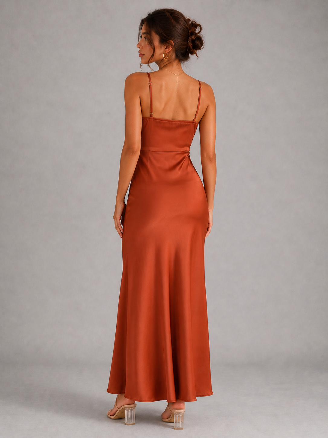 ALYA – ROBE MAXI SATINÉE CUIVRE