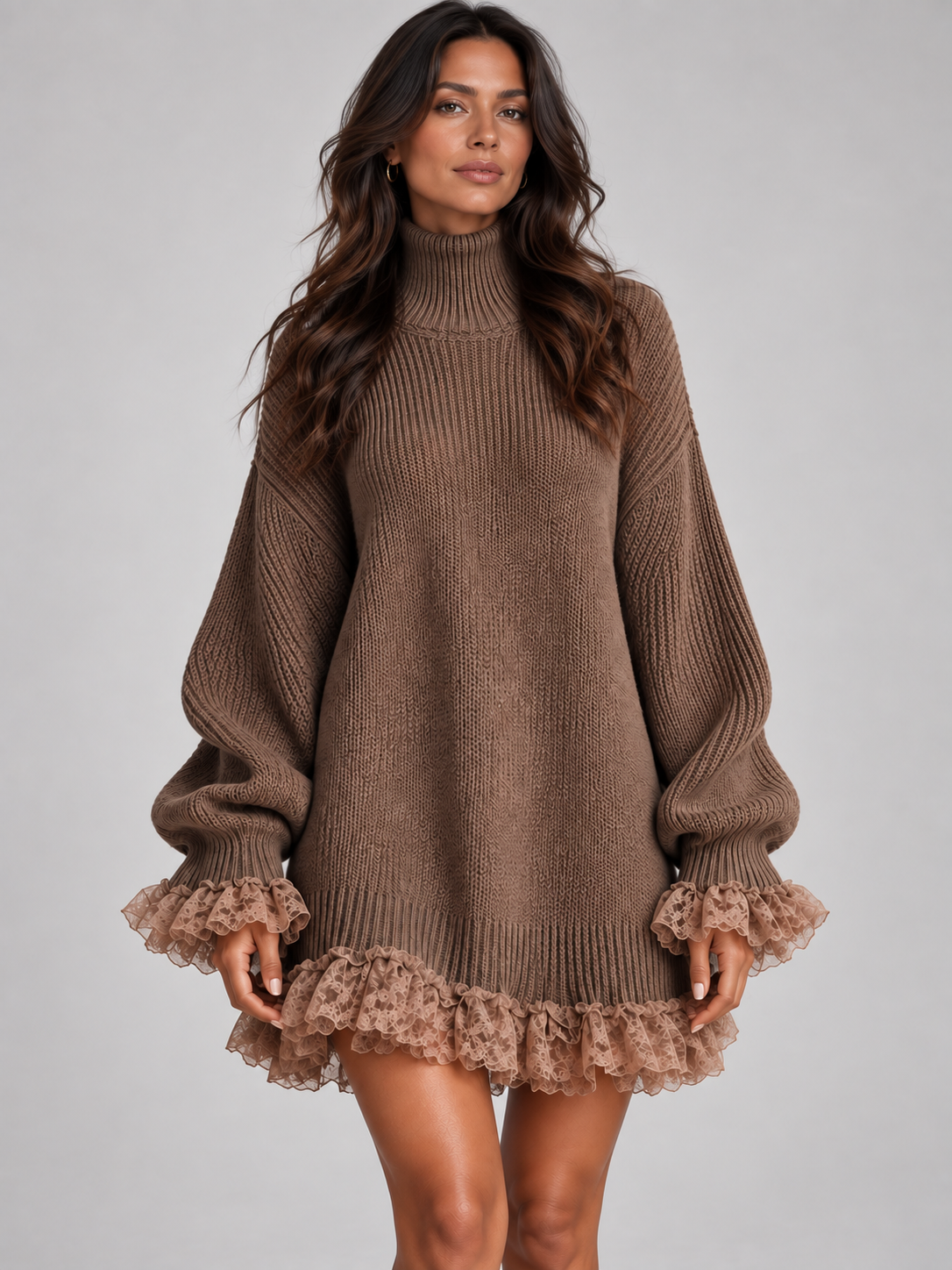 Anaïs™ | Pull à col roulé et détails en dentelle