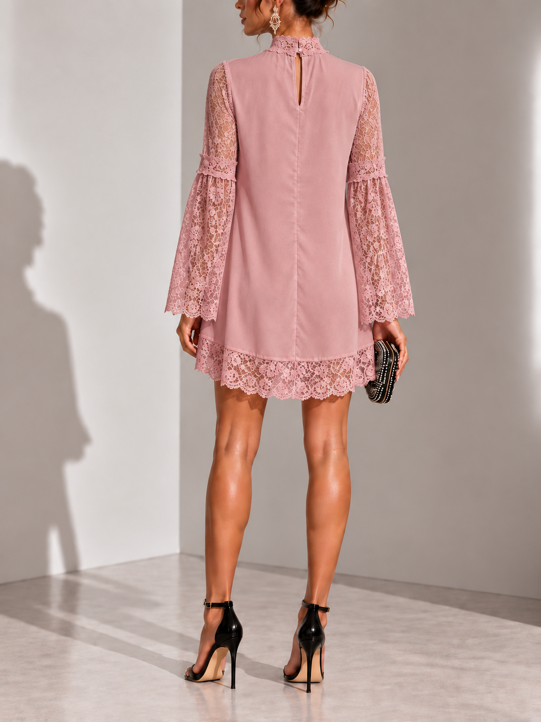 Camille™ | Robe courte élégante en dentelle