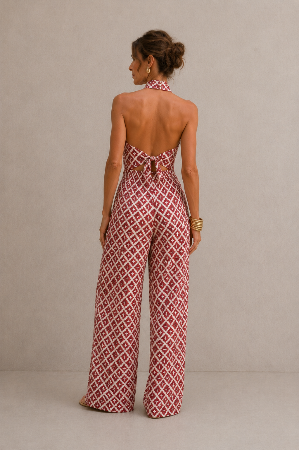 Mila | Ensemble élégant deux pièces avec top halter et pantalon large
