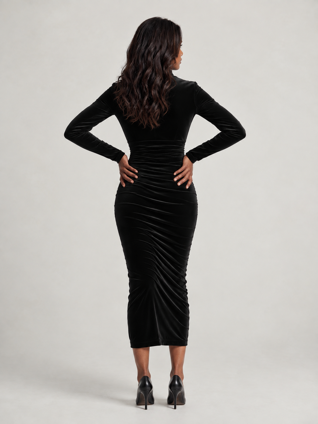 Robe Midi en Velours Noir Élégance – Luxe Intemporel
