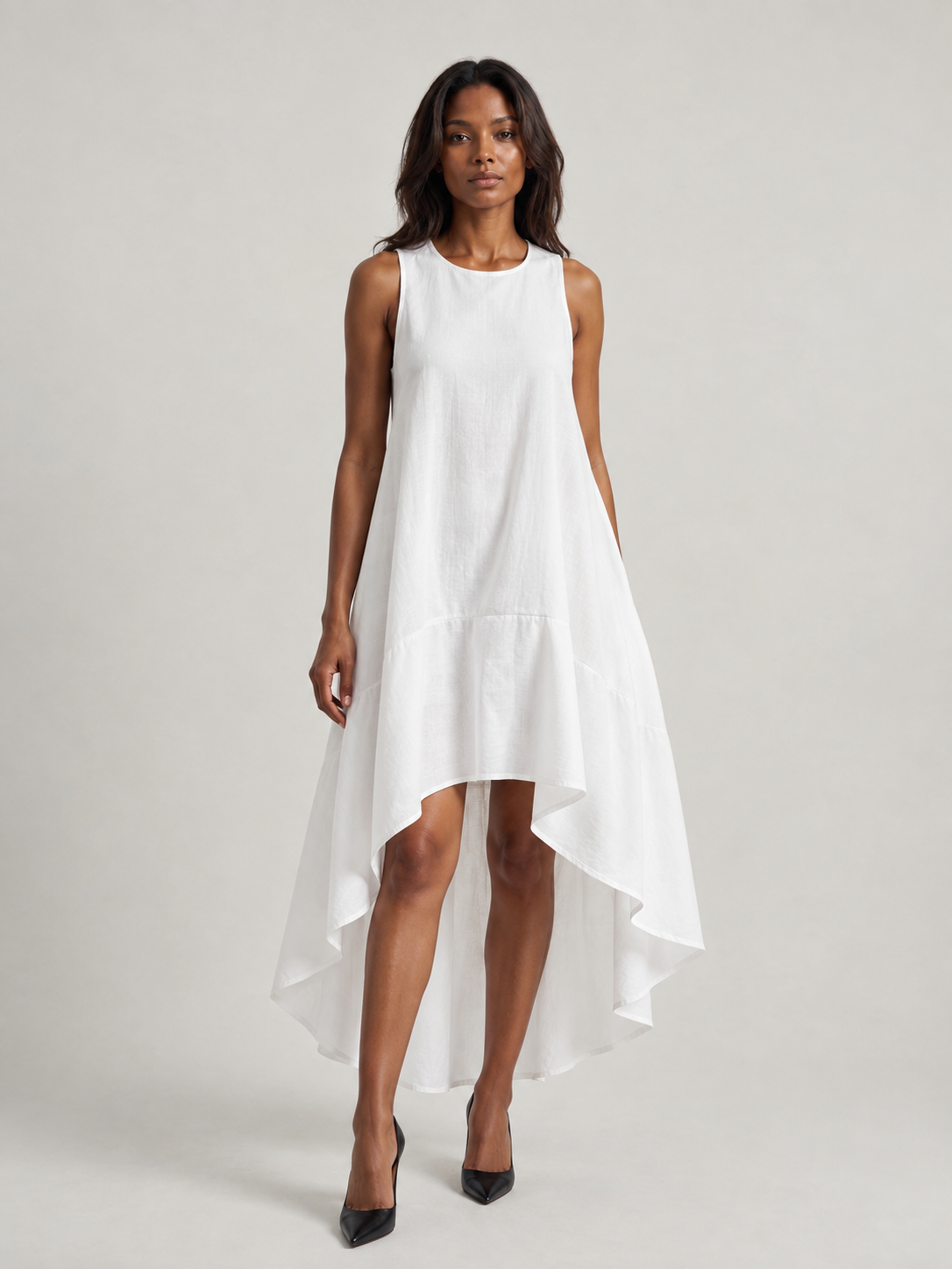 Alina | Robe asymétrique fluide en tissu léger au style minimaliste chic