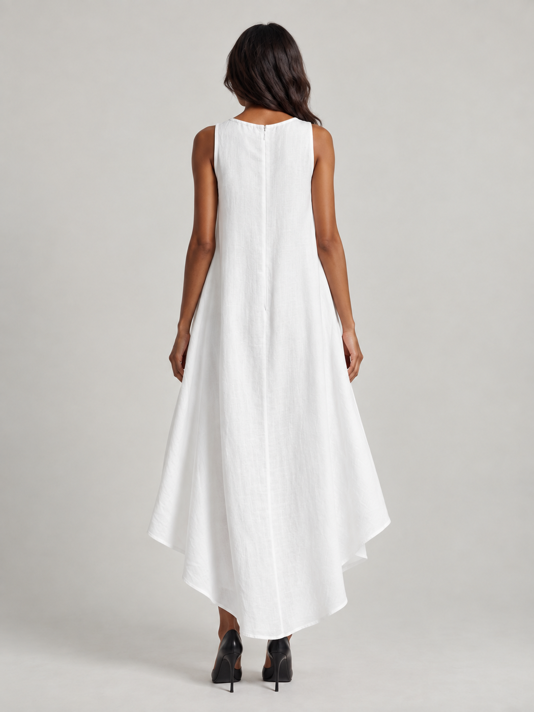 Alina | Robe asymétrique fluide en tissu léger au style minimaliste chic
