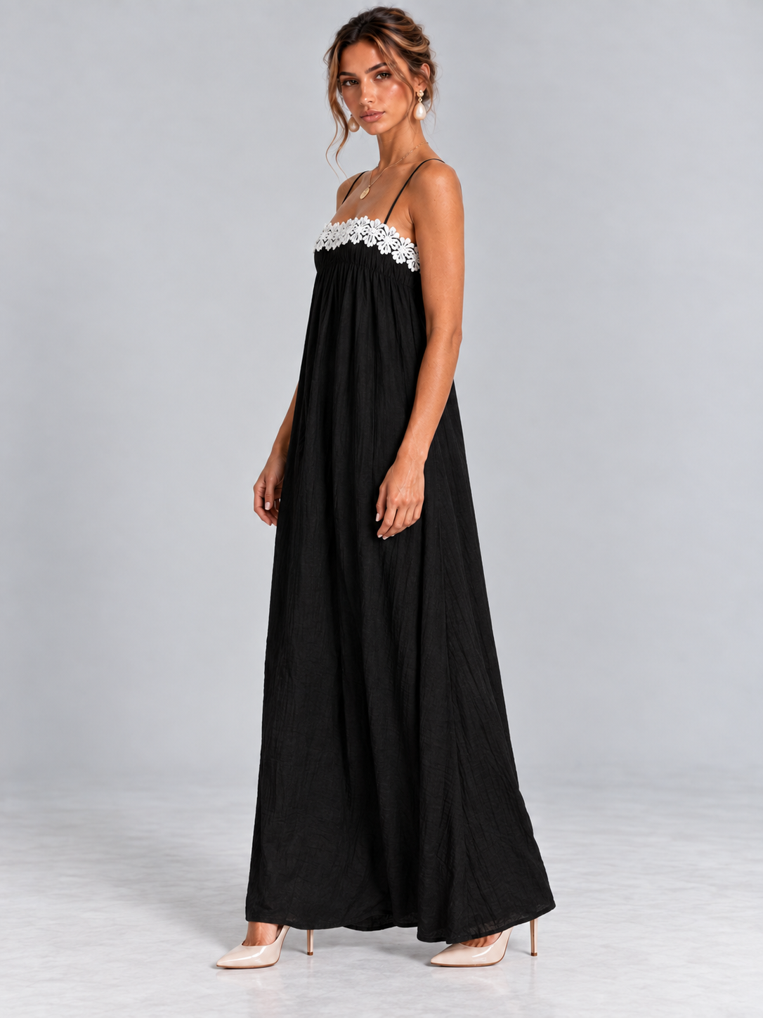 Amélie | Robe longue fluide à dentelle florale