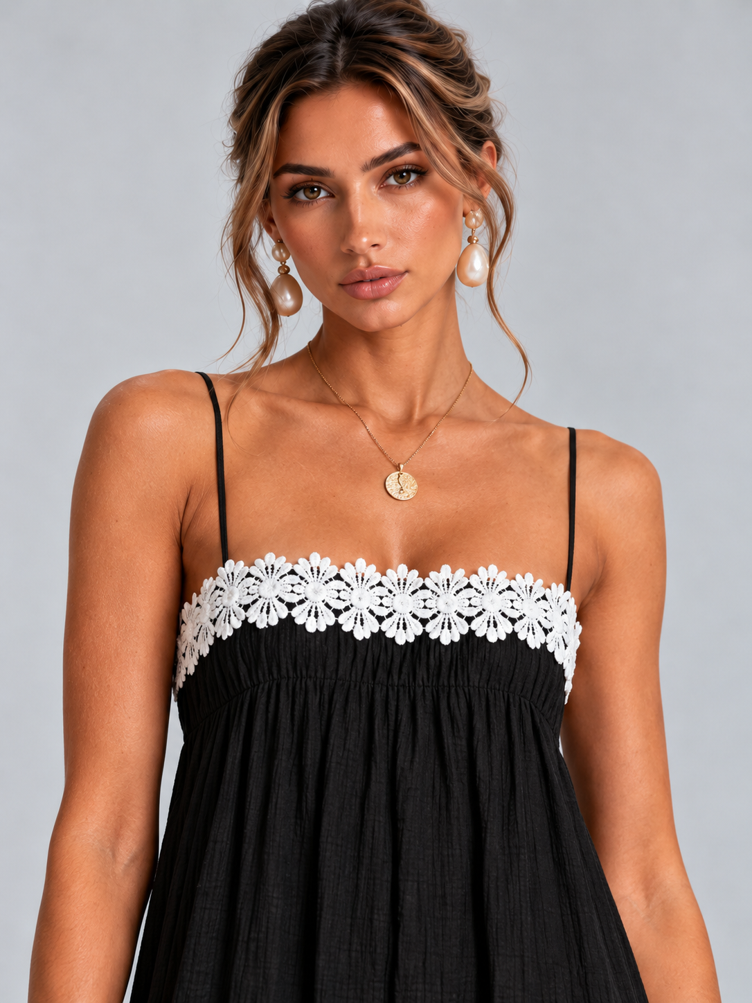 Amélie | Robe longue fluide à dentelle florale