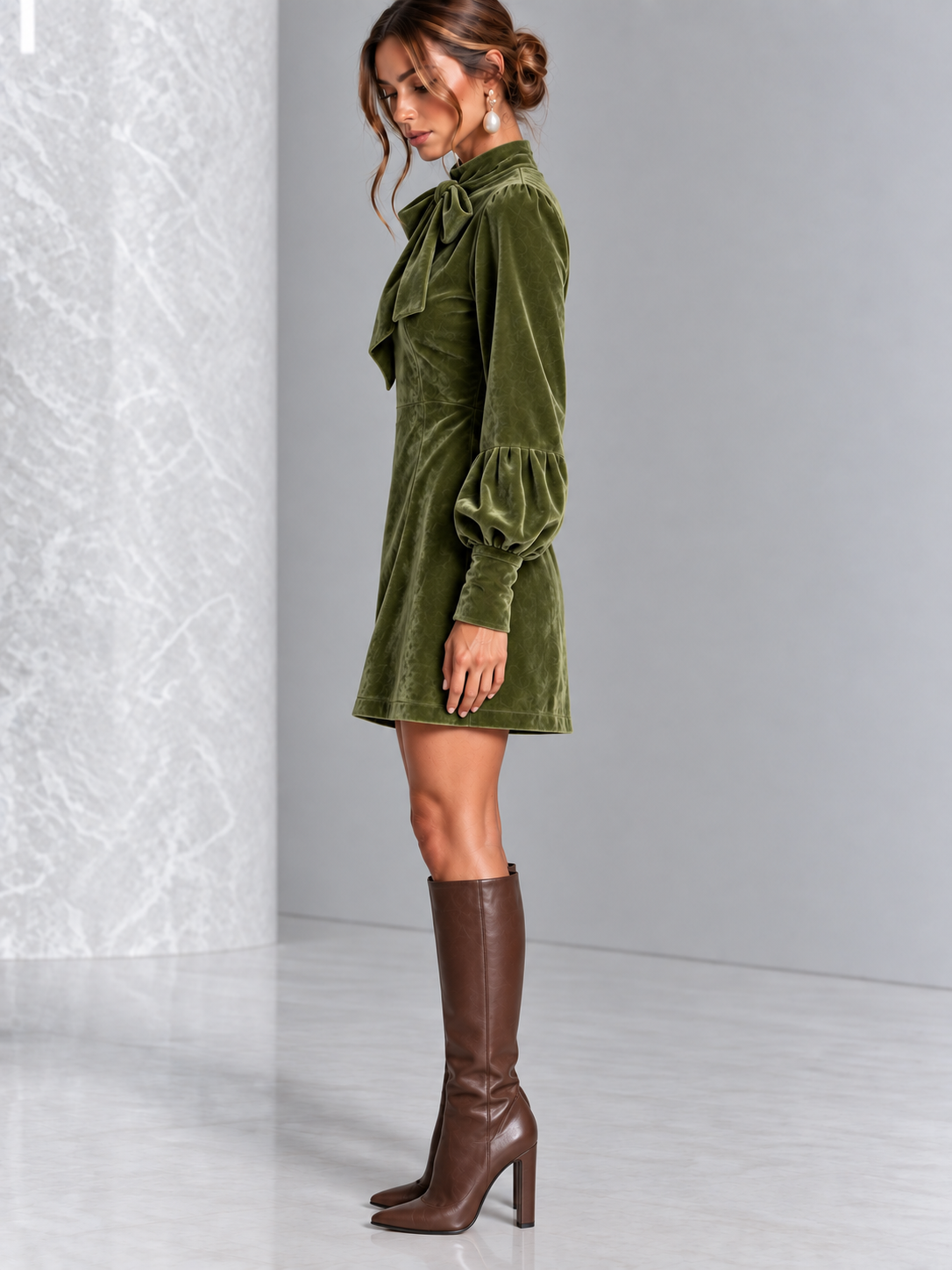 Juliette™ | Robe courte élégante à col noué