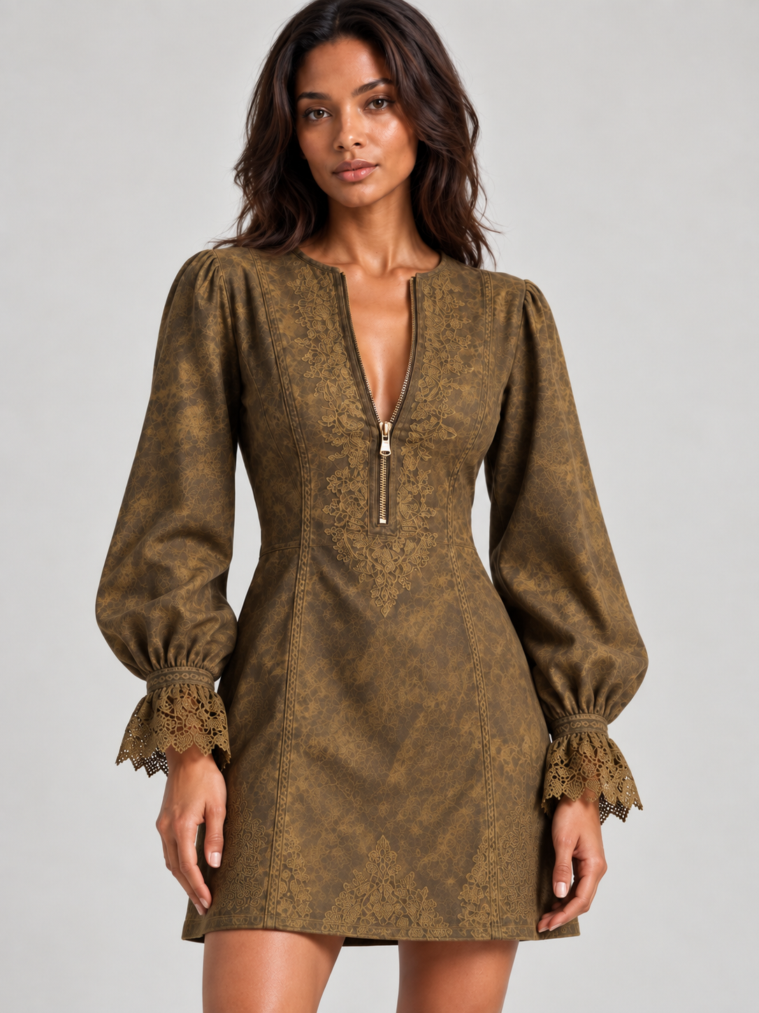 Robe courte en daim avec dentelle – féminine & sophistiquée