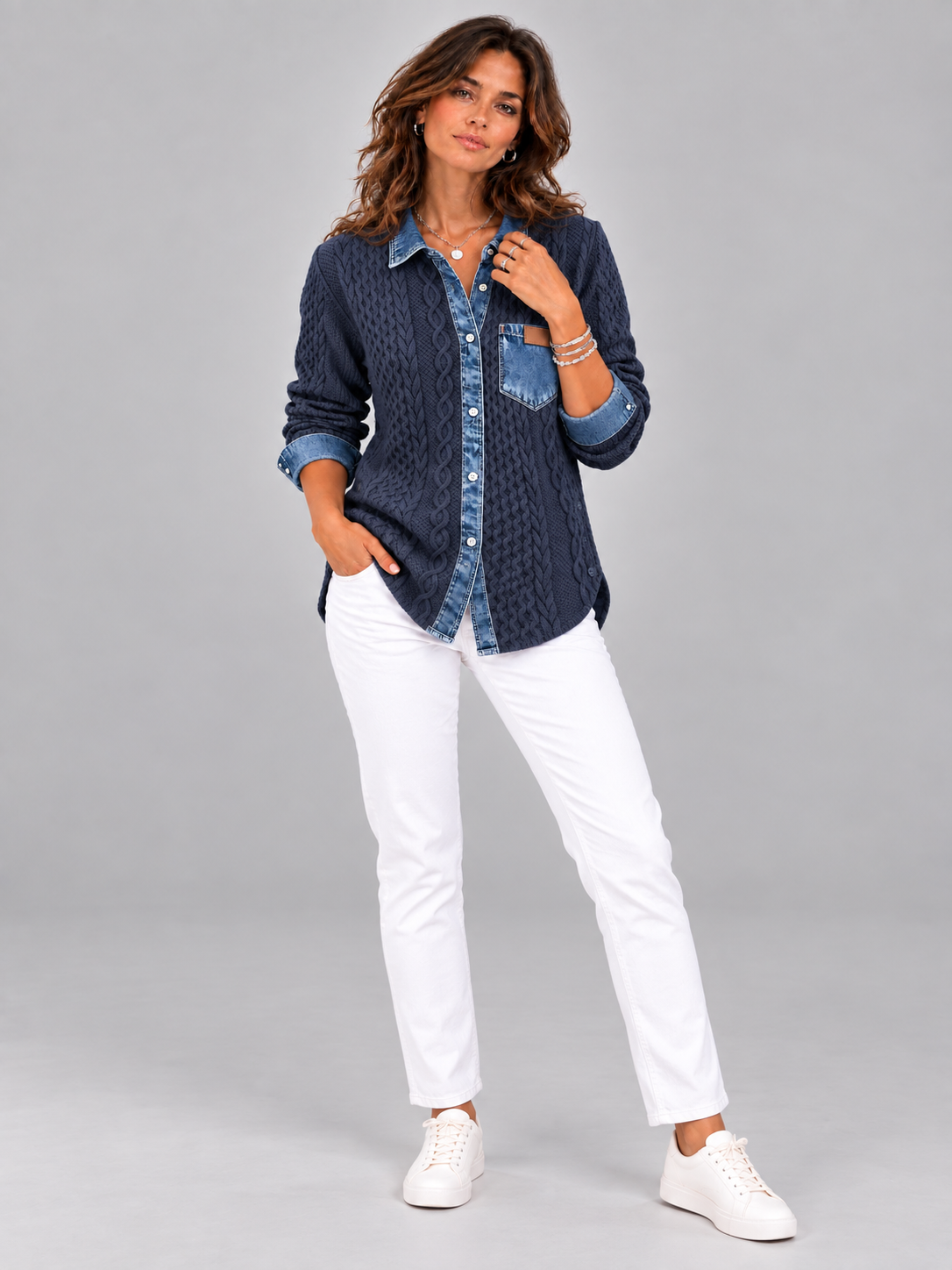 Monique™ | Veste en maille avec détails denim