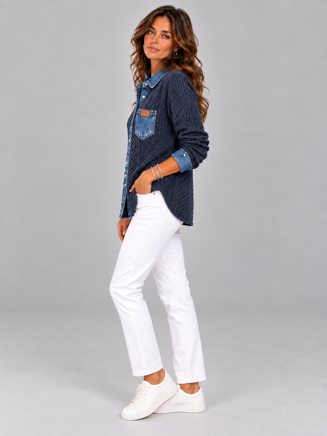 Monique™ | Veste en maille avec détails denim