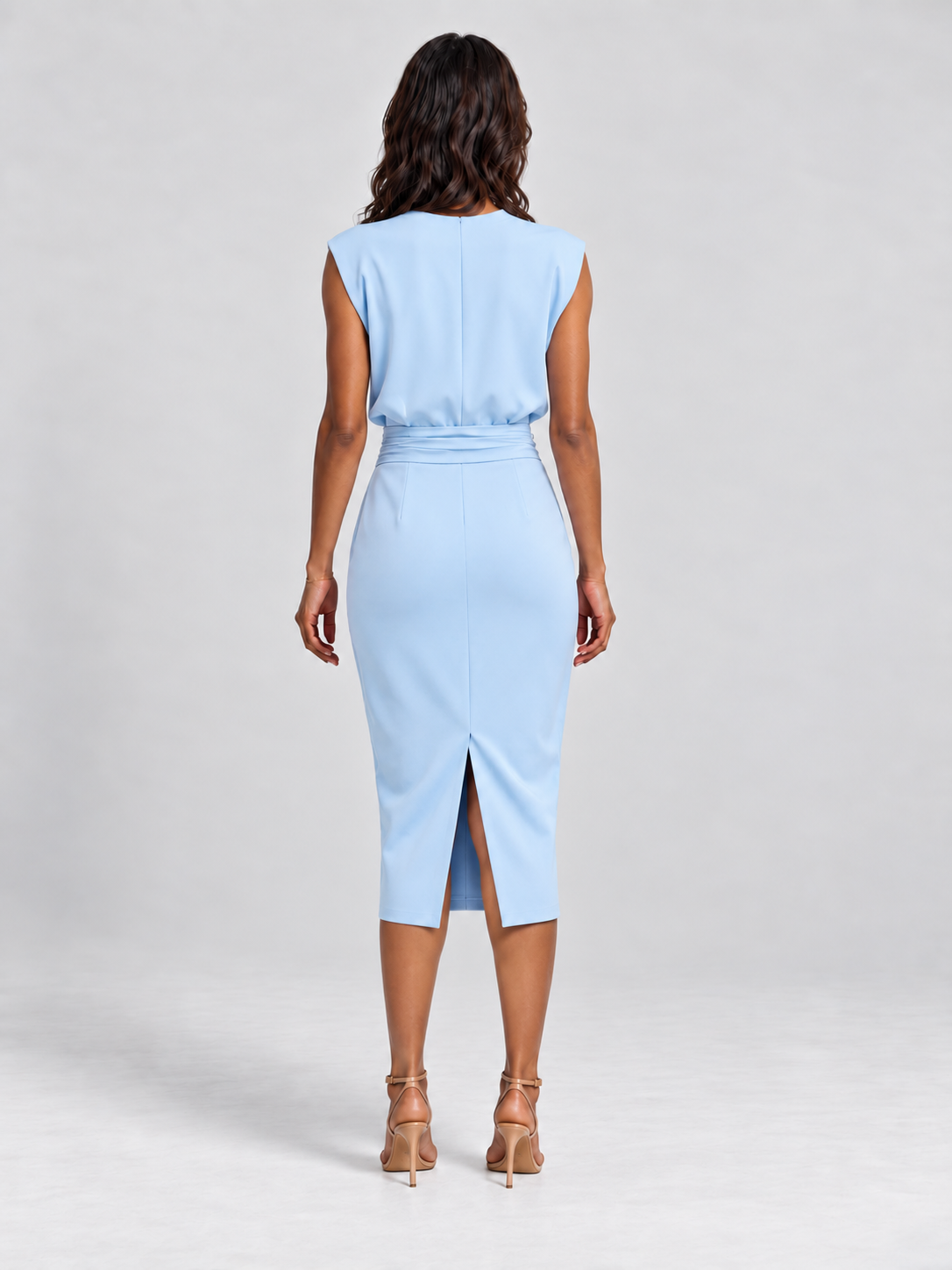 Robe drapée sans manches à détail plissé et encolure goutte