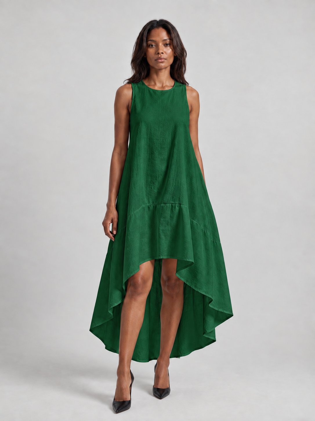 Alina | Robe asymétrique fluide en tissu léger au style minimaliste chic