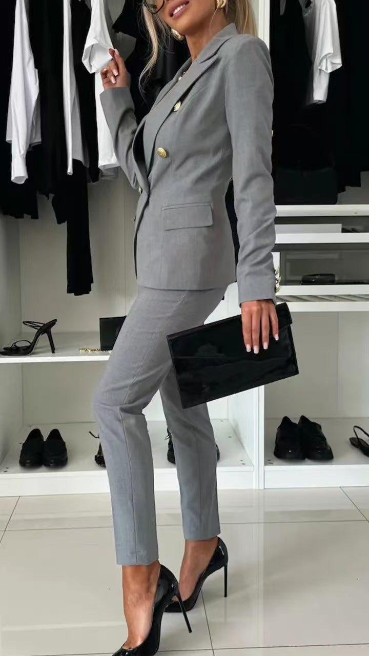 Tailleur Iconique Slim Élégance