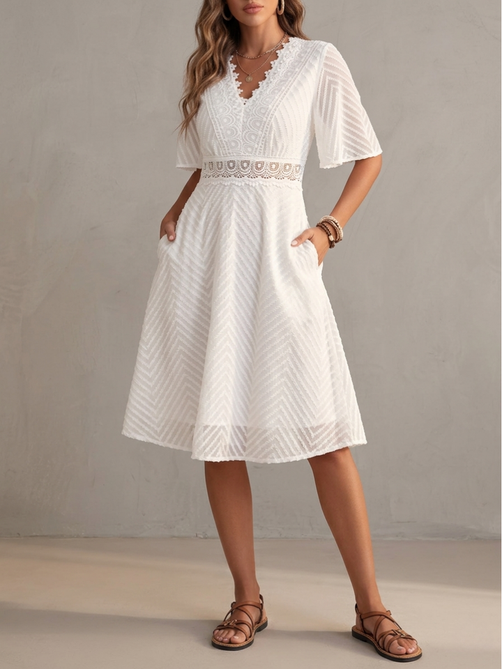 Clara | Robe élégante en dentelle légère
