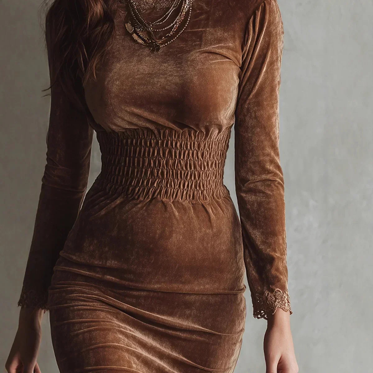 Robe velours à taille smockée — Élégante & raffinée