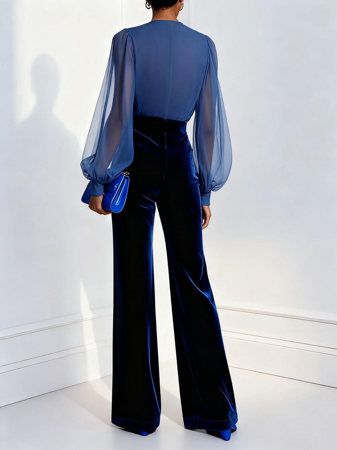 Combinaison élégante en velours bleu royal