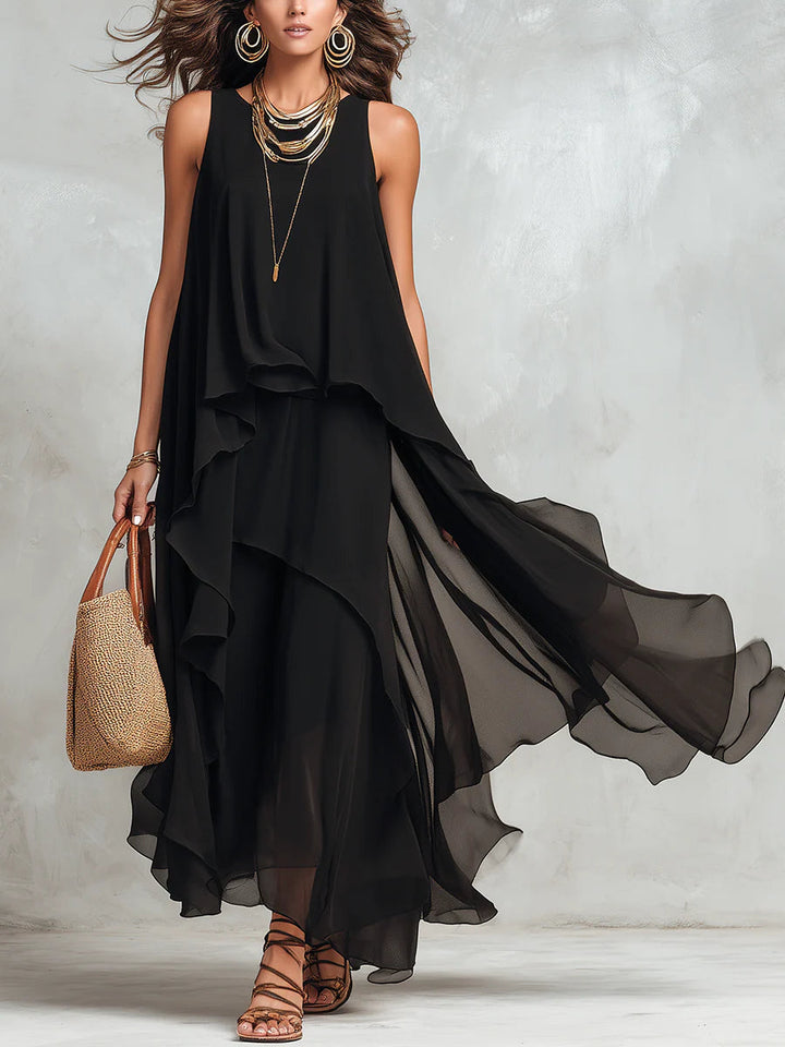 Élina | Robe longue fluide noire avec superpositions légères et style élégant