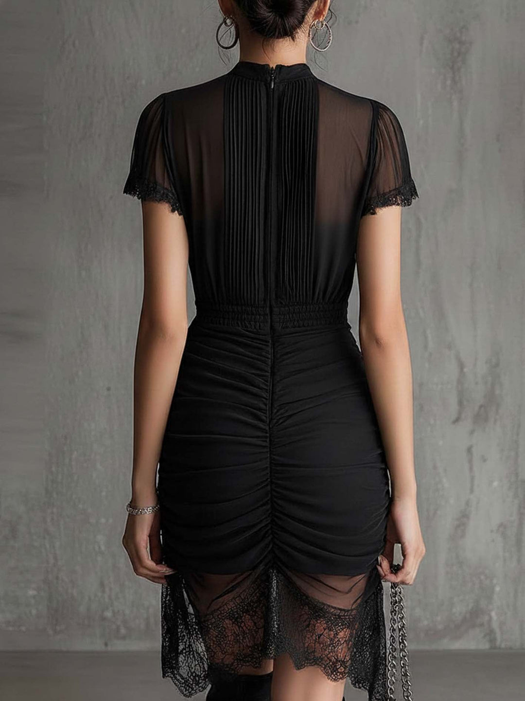 Noémie | Robe élégante en dentelle et mesh