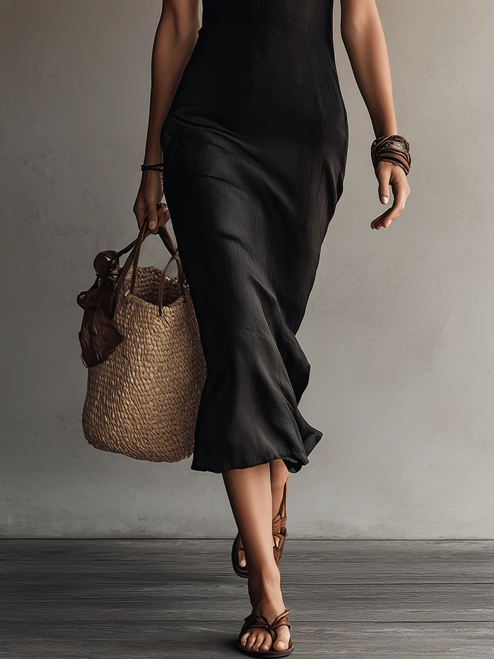 Margaux | Robe Midi Noire avec Dentelle